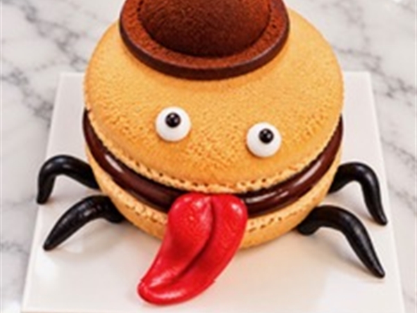 Halloween macaron Noisette 1p